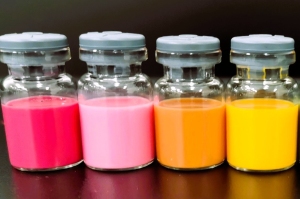 Colored latex particles